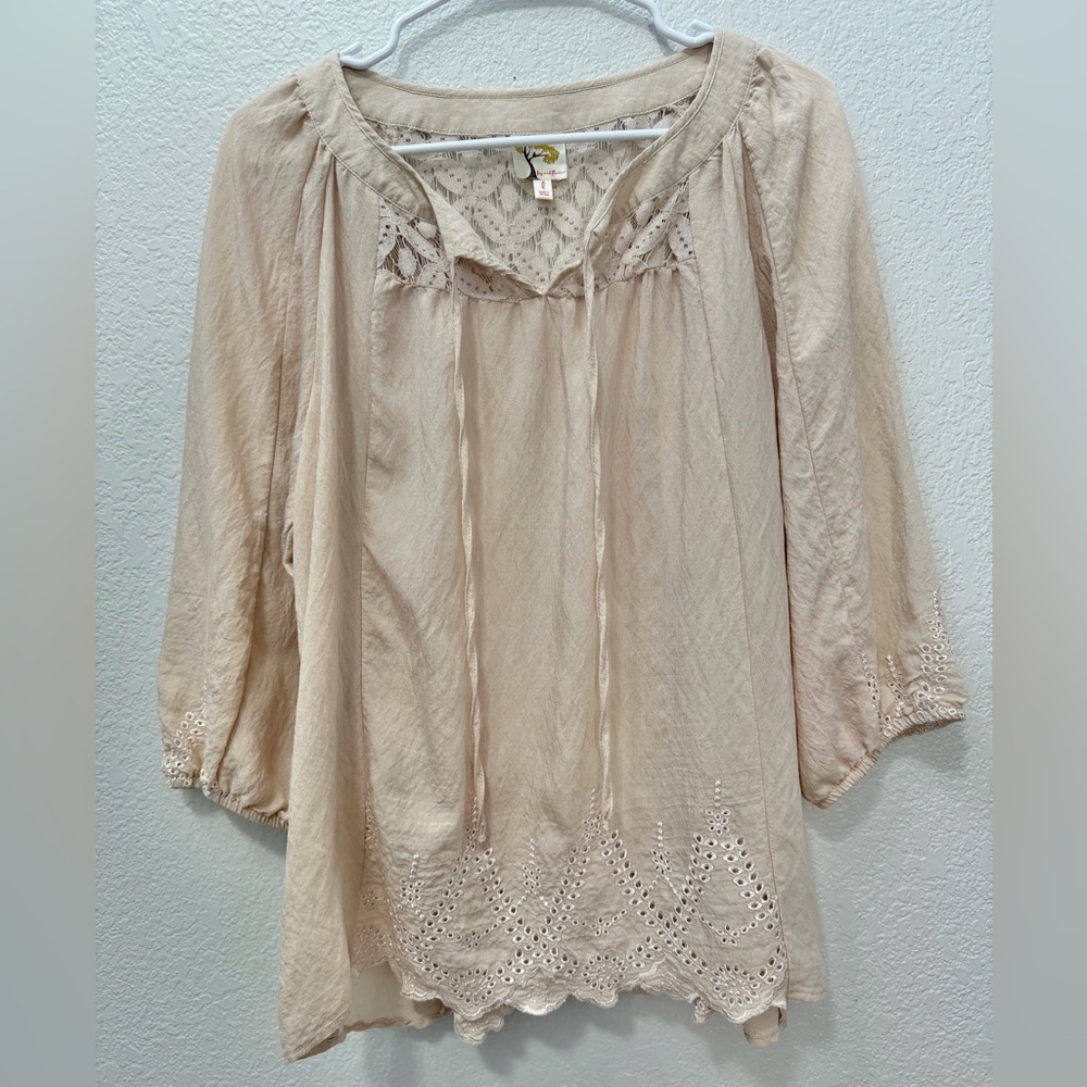 Fig and Flower Beige Lace Crochet 3/4 sleeve Blouse Women’s Size Large - Picture 1 of 10